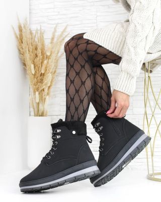 🖤 Začni svůj den v pohodlí a stylu s našimi černými farmářkami! 💫 Klasika, která nikdy nevyjde z módy 🤩🤩 Navštiv náš...