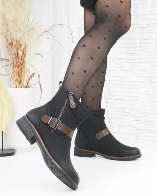 Tip: když nevíš, co obout… černé kotníkovky vždycky vyhrají ✨ A tyhle obzvlášť. Nakupuj na www.dnesobouvam.cz 🤩🤩 Kód:...