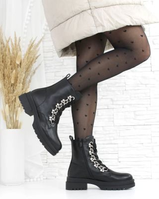 🖤 Když chceš vypadat skvěle a cítit se ještě líp. Kotníkové boty v černé jsou jasná volba! 🖤 Kód: Q22-1B...