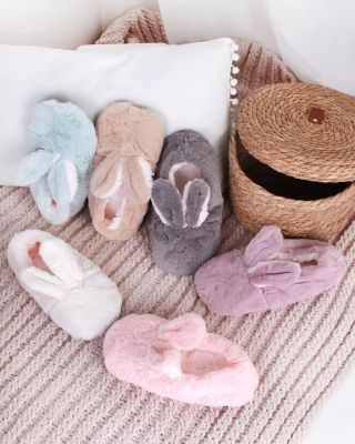 🐰 Roztomilost na maximum! Tyhle domácí balerínky s oušky budou tvůj nový oblíbený kousek na doma 🏡💋 www.dnesobouvam.cz...