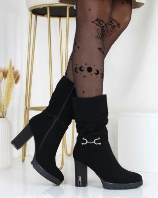 🤩🤩 Luxusní vzhled na podpatku. Černé kotníkové kozačky, které doladí každý outfit ✨ www.dnesobouvam.cz Kód: GY64-1B · · ·...